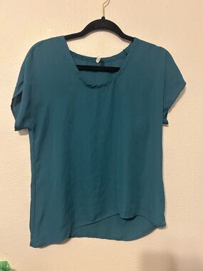 Soprano Teal Short-Sleeve Scoop Neck Blouse size XS
